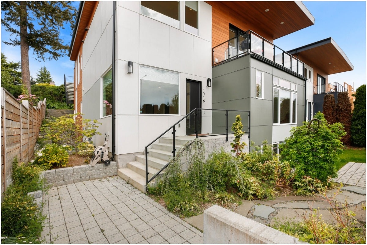 PNW modern mansion