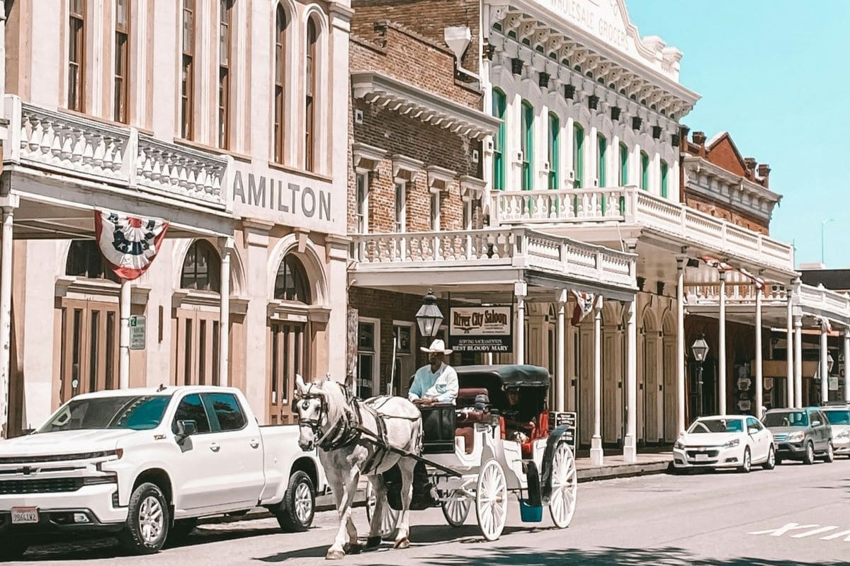 street in old sacramento