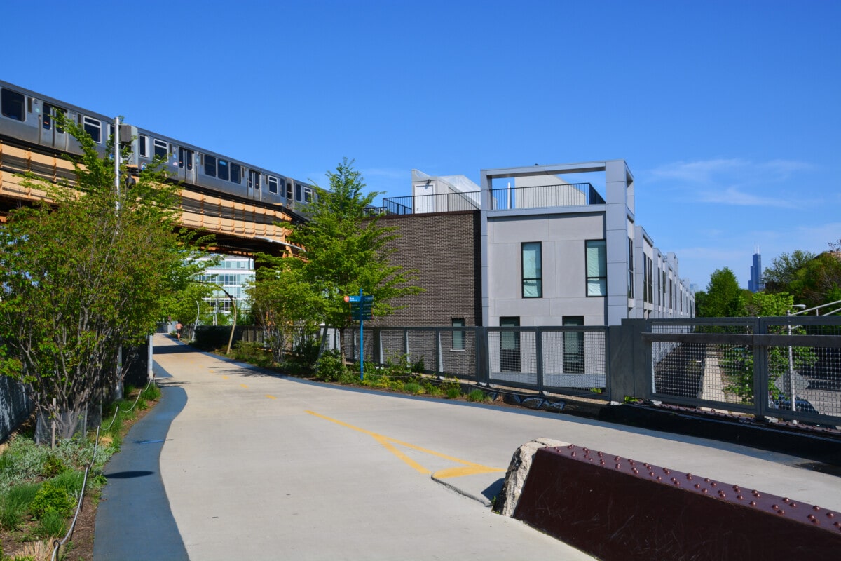 empty 606 trail in chicago's bucktown neighborhood