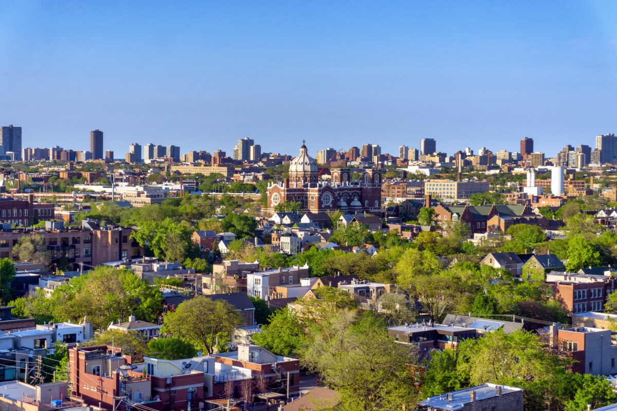 Aerial view of Bucktown neighborhood in Chicago with skyscrapers in the background